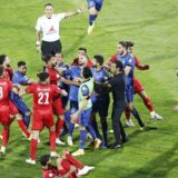 بازیکنان استقلال و پرسپولیس تهران در حال کتک‌کاری - ۱۸ اردیبهشت ۱۴۰۰